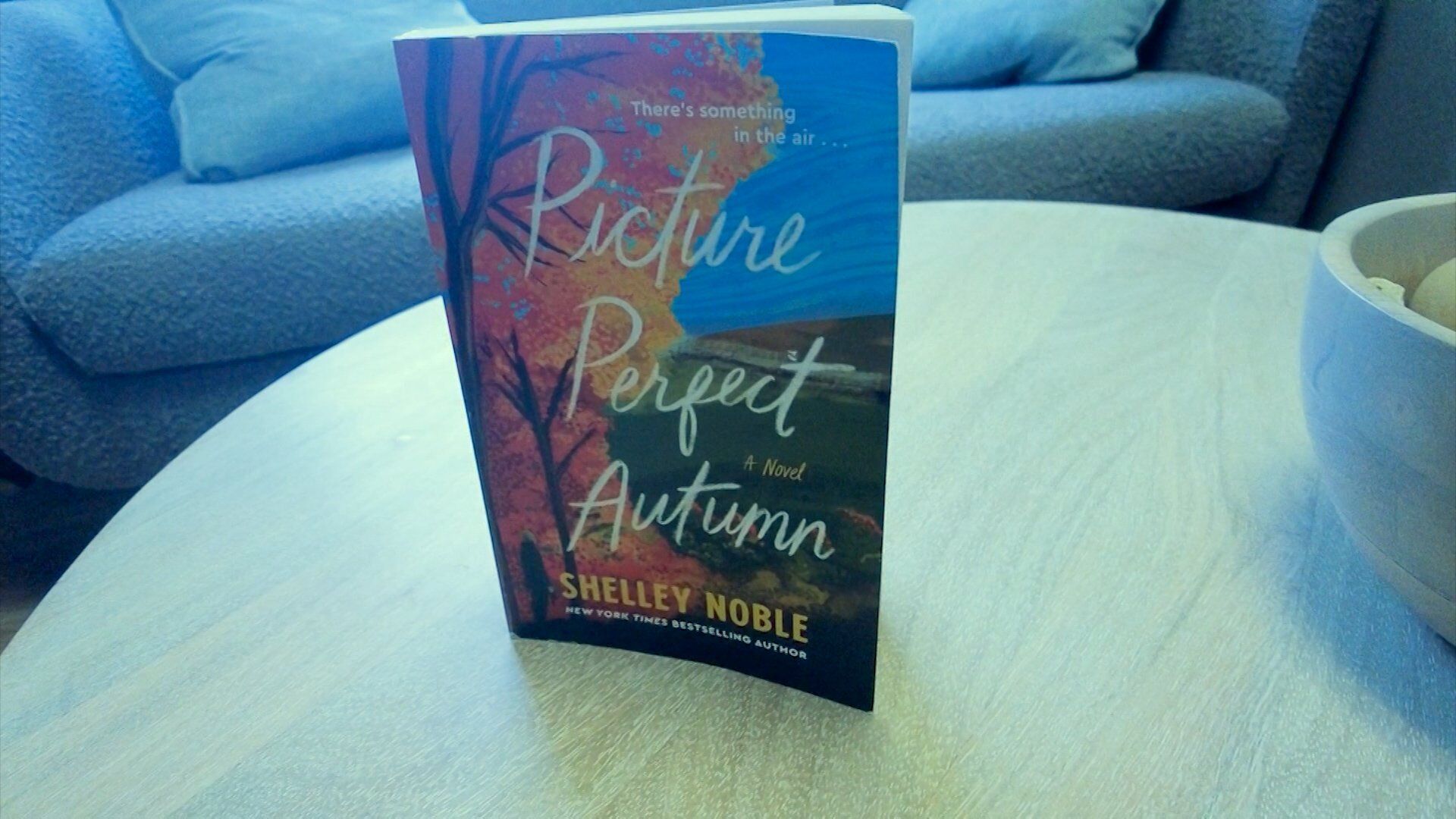 Katie Talks "Picture Perfect Autumn" With Authour Shelley Noble For Katie's Book Club